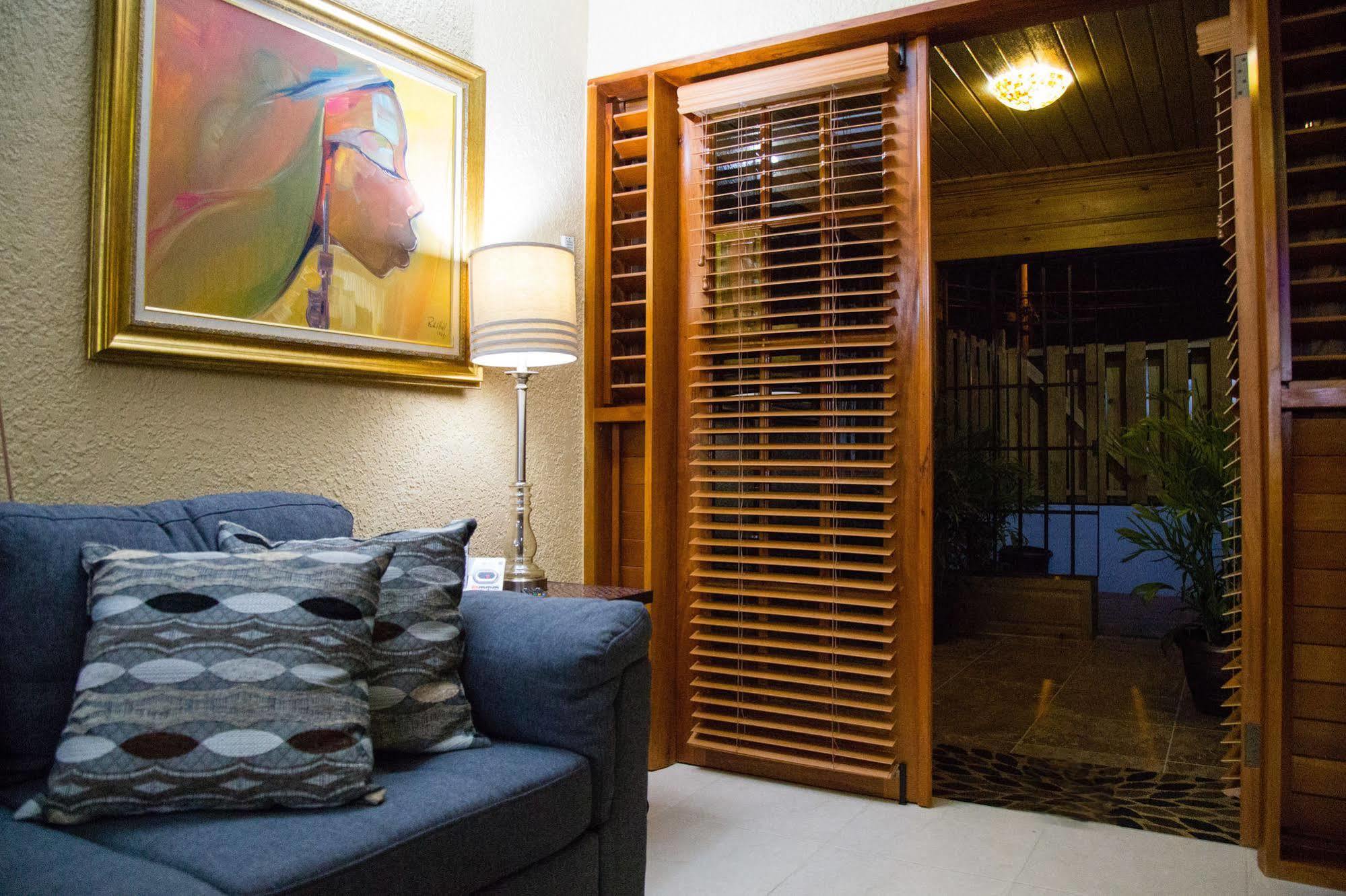 The Cabin At Long Mountain Country Club Kingston Esterno foto